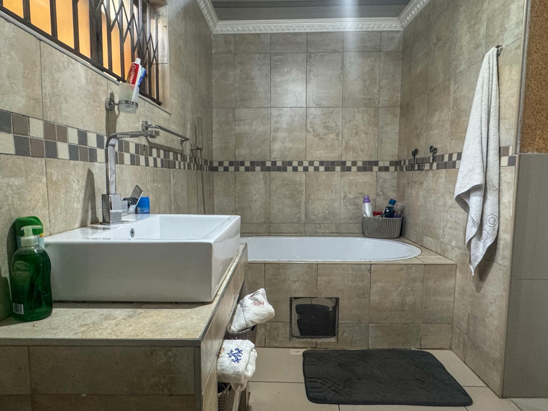 4 Bedroom House For Sale in Hospital View, Kagiso — image 21