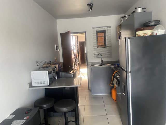 2 Bedroom Apartment / Flat For Sale in Jabulani, Soweto — image 3