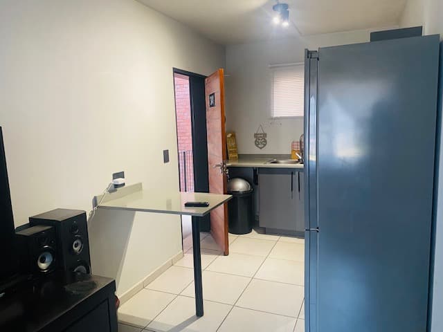 2 Bedroom Apartment / Flat For Sale in Jabulani, Soweto — image 4