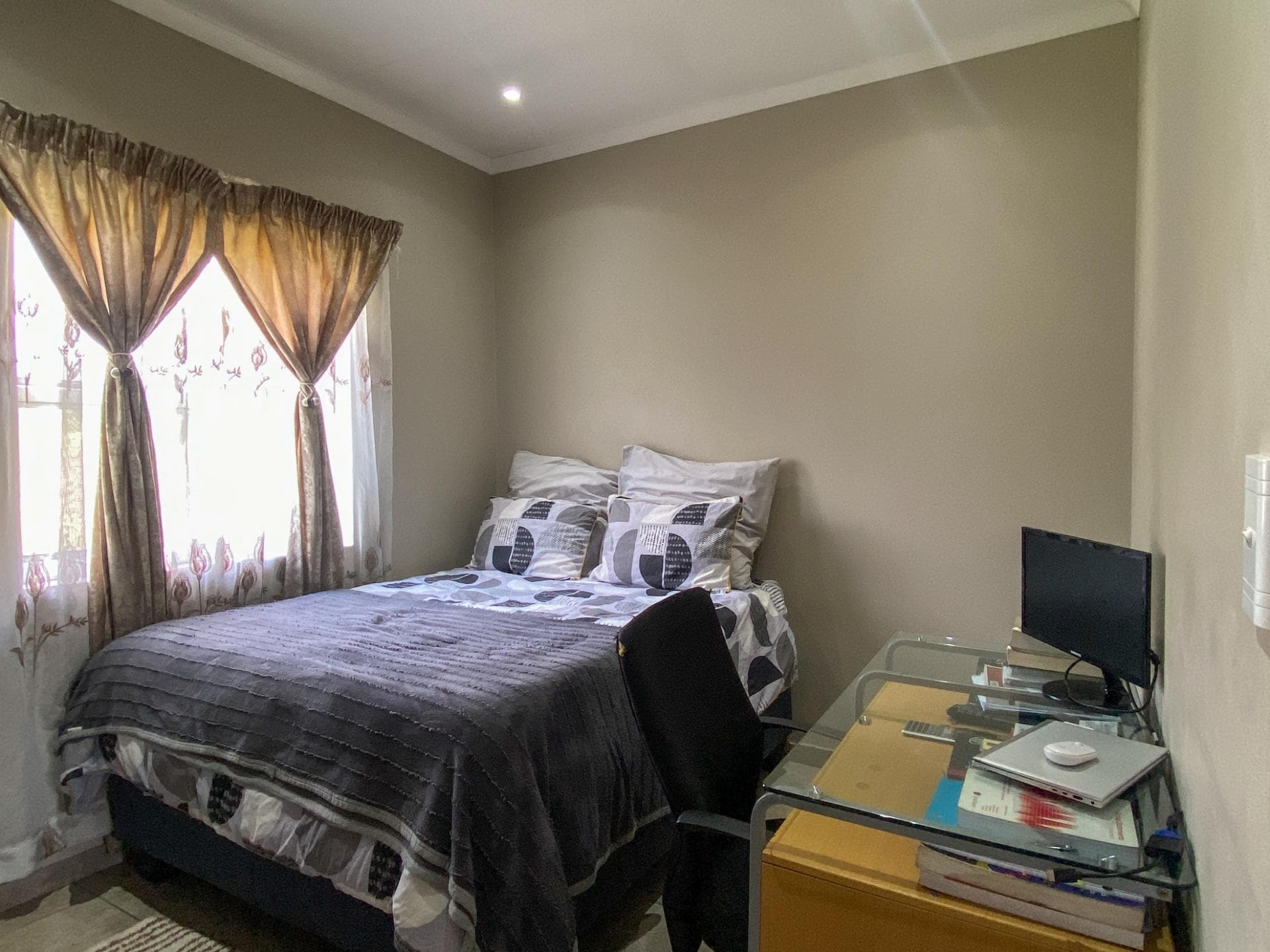 2 Bedroom Apartment / Flat For Sale in Ruimsig, Roodepoort — image 9
