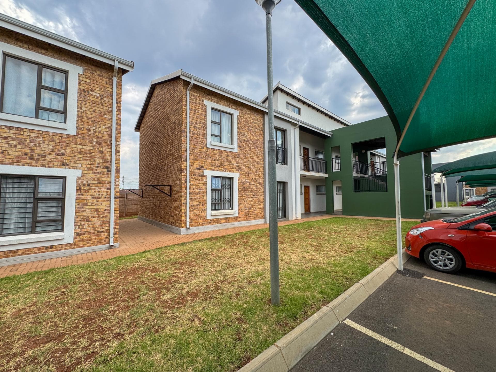 2 Bedroom Apartment / Flat For Sale in Protea Glen, Soweto