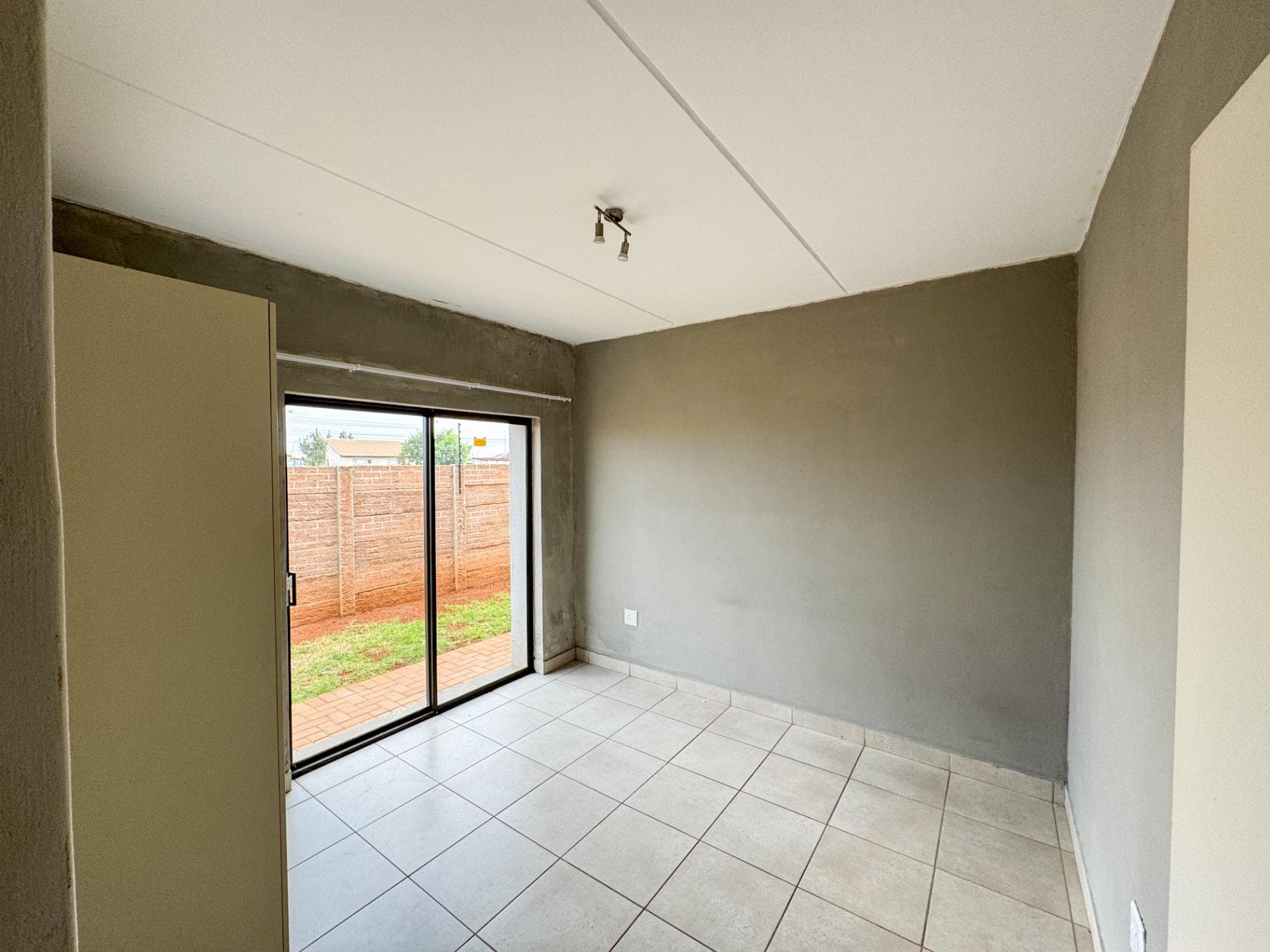2 Bedroom Apartment / Flat For Sale in Protea Glen, Soweto — image 10