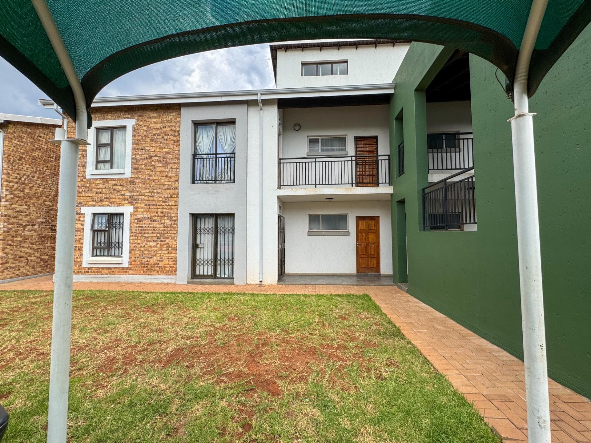 2 Bedroom Apartment / Flat For Sale in Protea Glen, Soweto — image 2