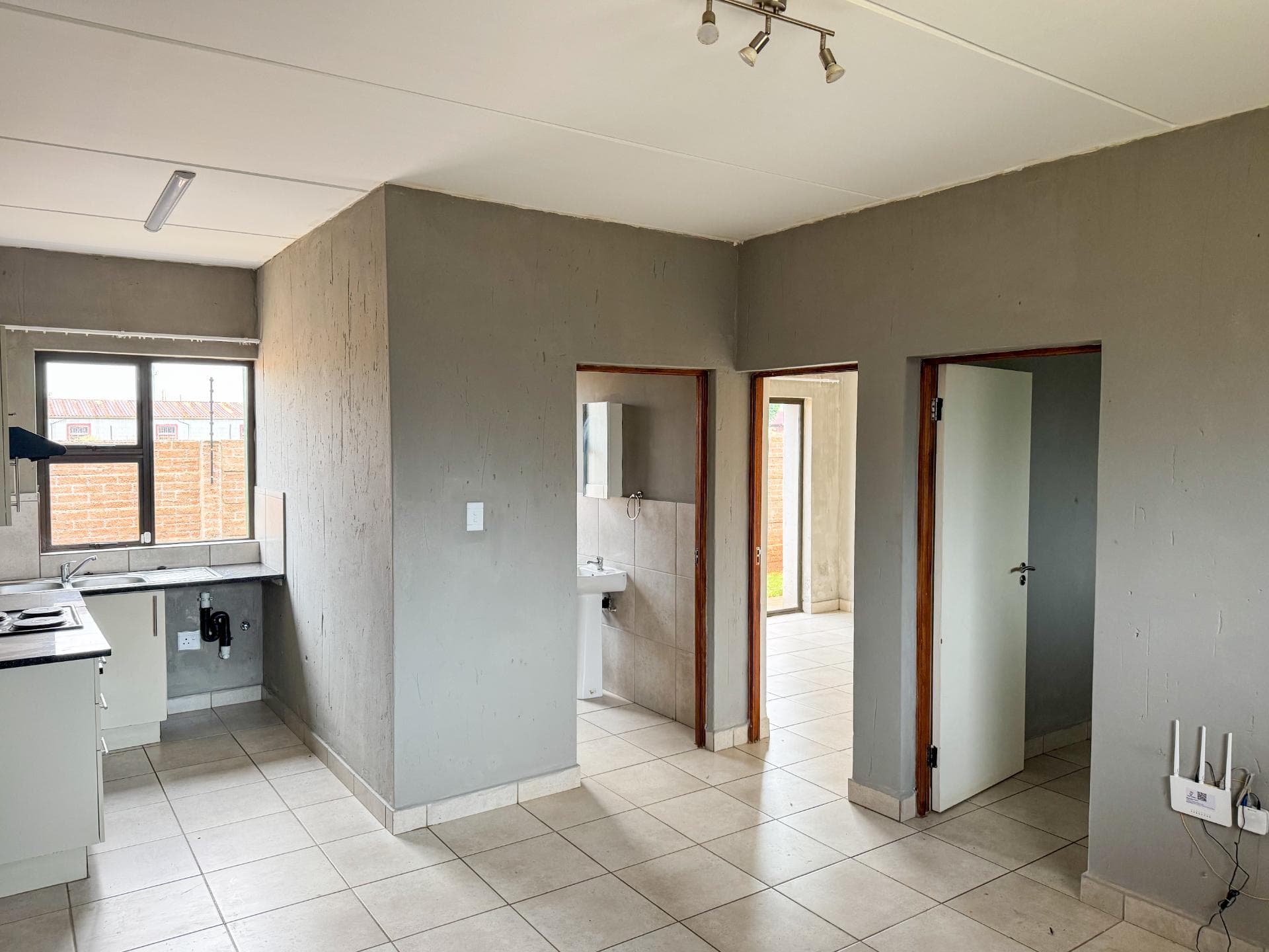 2 Bedroom Apartment / Flat For Sale in Protea Glen, Soweto — image 4