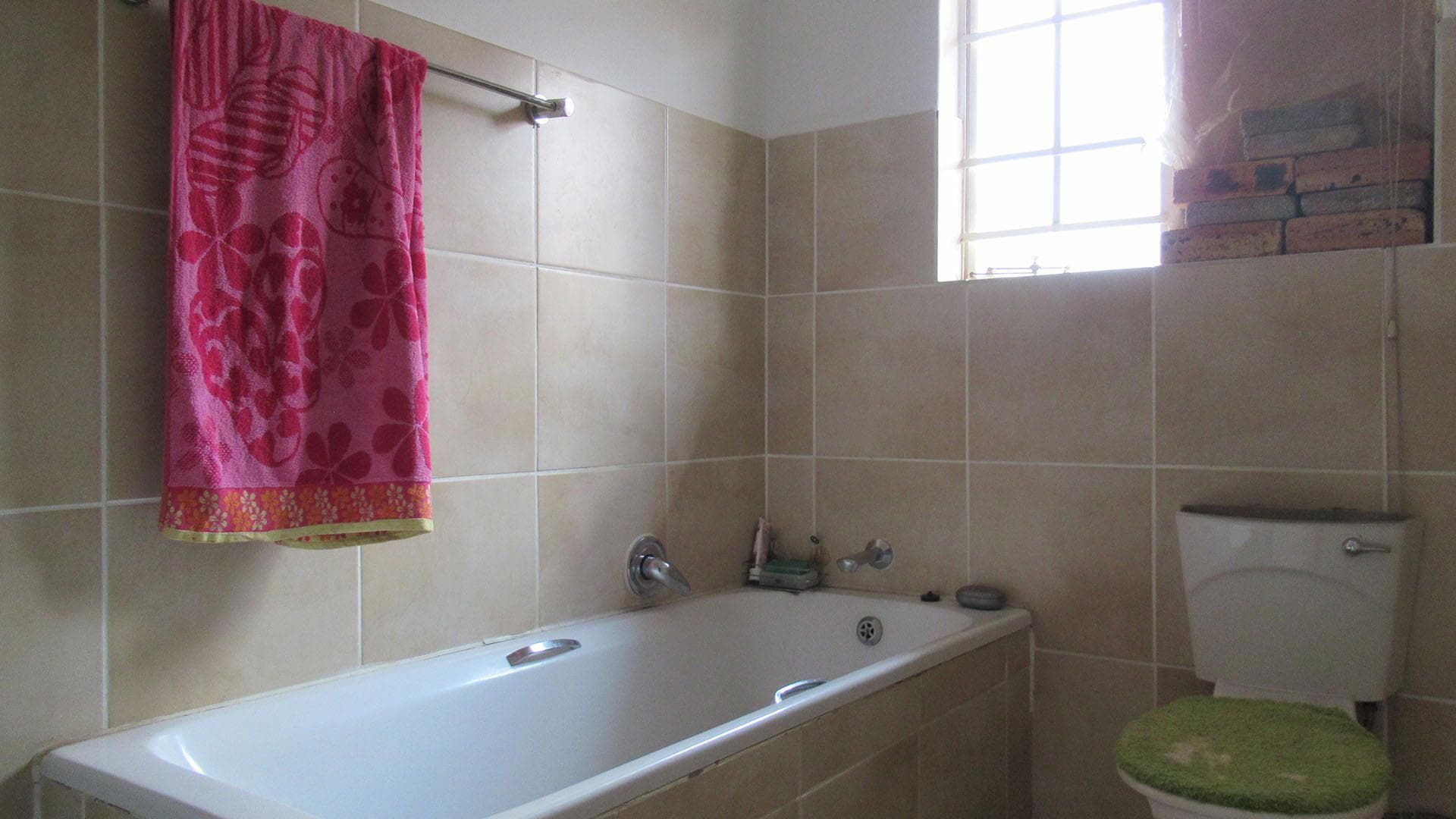 3 Bedroom Townhouse For Sale in Willowbrook, Roodepoort — image 13