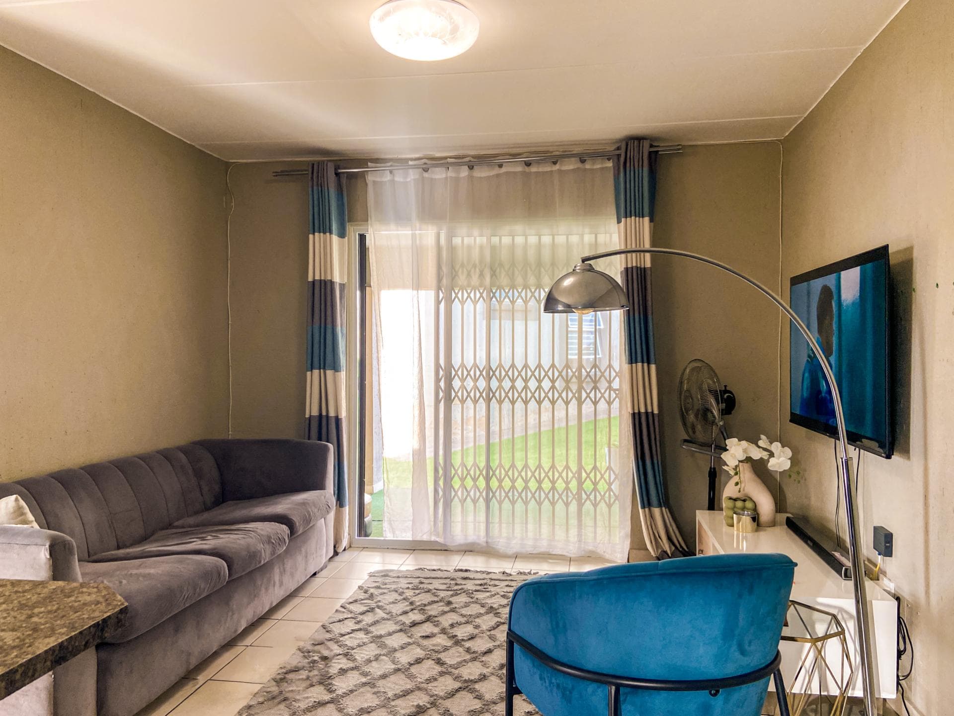 2 Bedroom Apartment / Flat For Sale in Ruimsig, Roodepoort