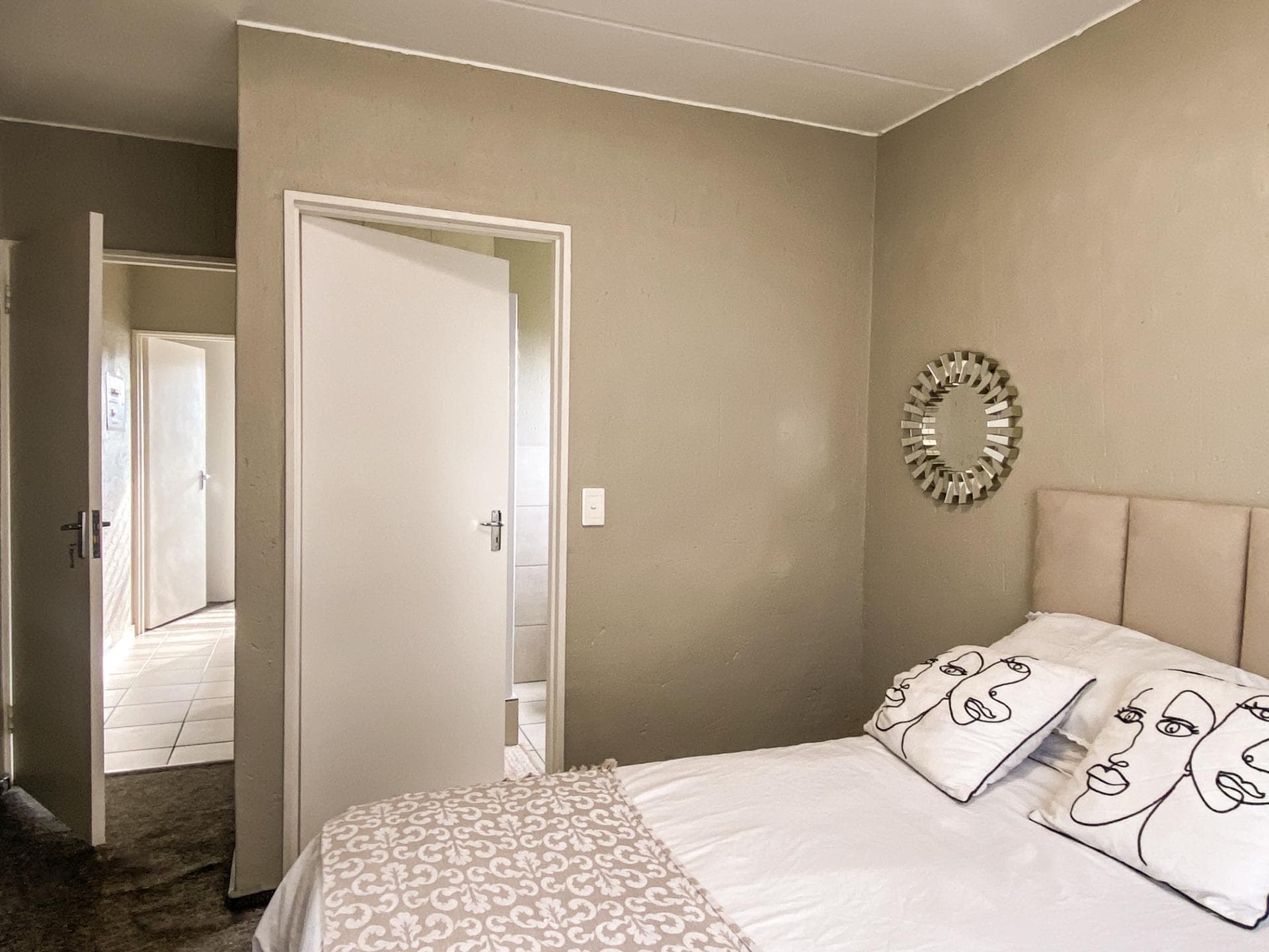 2 Bedroom Apartment / Flat For Sale in Ruimsig, Roodepoort — image 12