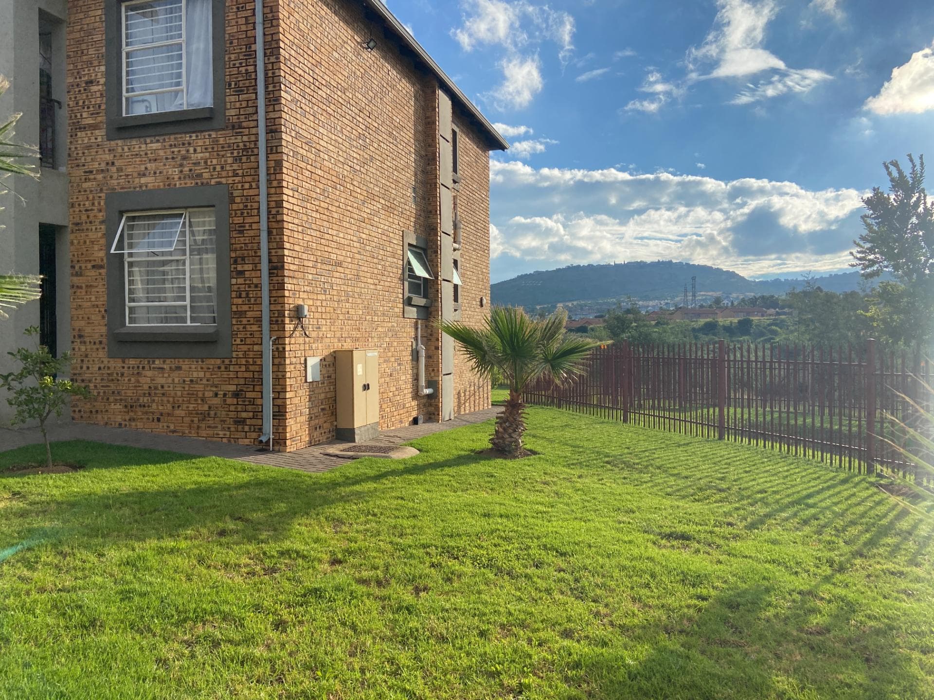 2 Bedroom Apartment / Flat For Sale in Ruimsig, Roodepoort — image 23