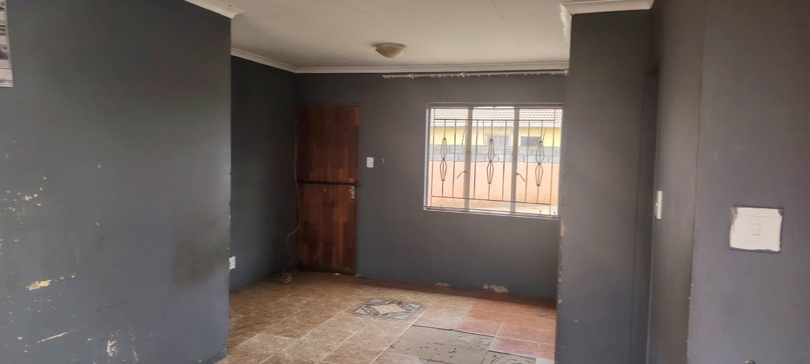 8 Bedroom House For Sale in Protea Glen, Soweto — image 9
