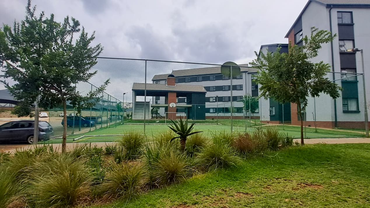 2 Bedroom Apartment / Flat For Sale in Jabulani, Soweto — image 11