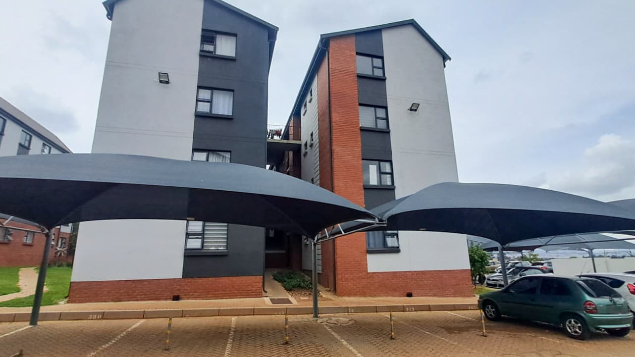 2 Bedroom Apartment / Flat For Sale in Jabulani, Soweto — image 2