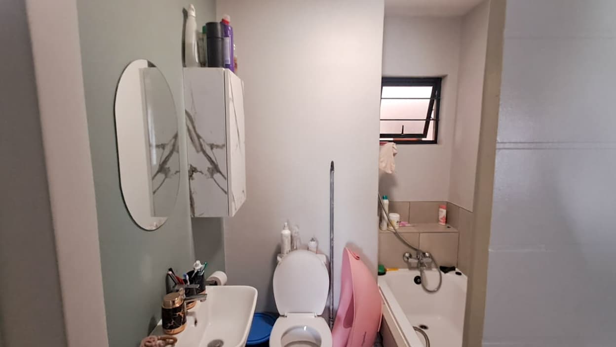 2 Bedroom Apartment / Flat For Sale in Jabulani, Soweto — image 9