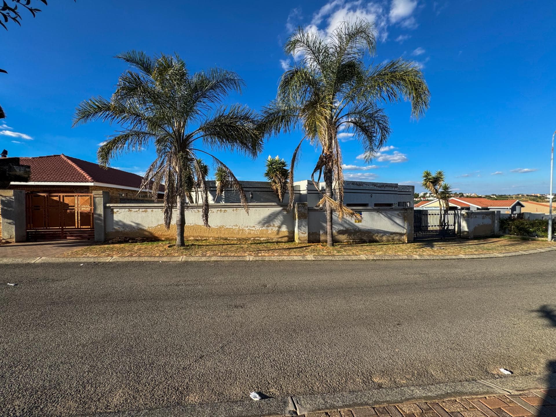 3 Bedroom House For Sale in Mondeor, Johannesburg