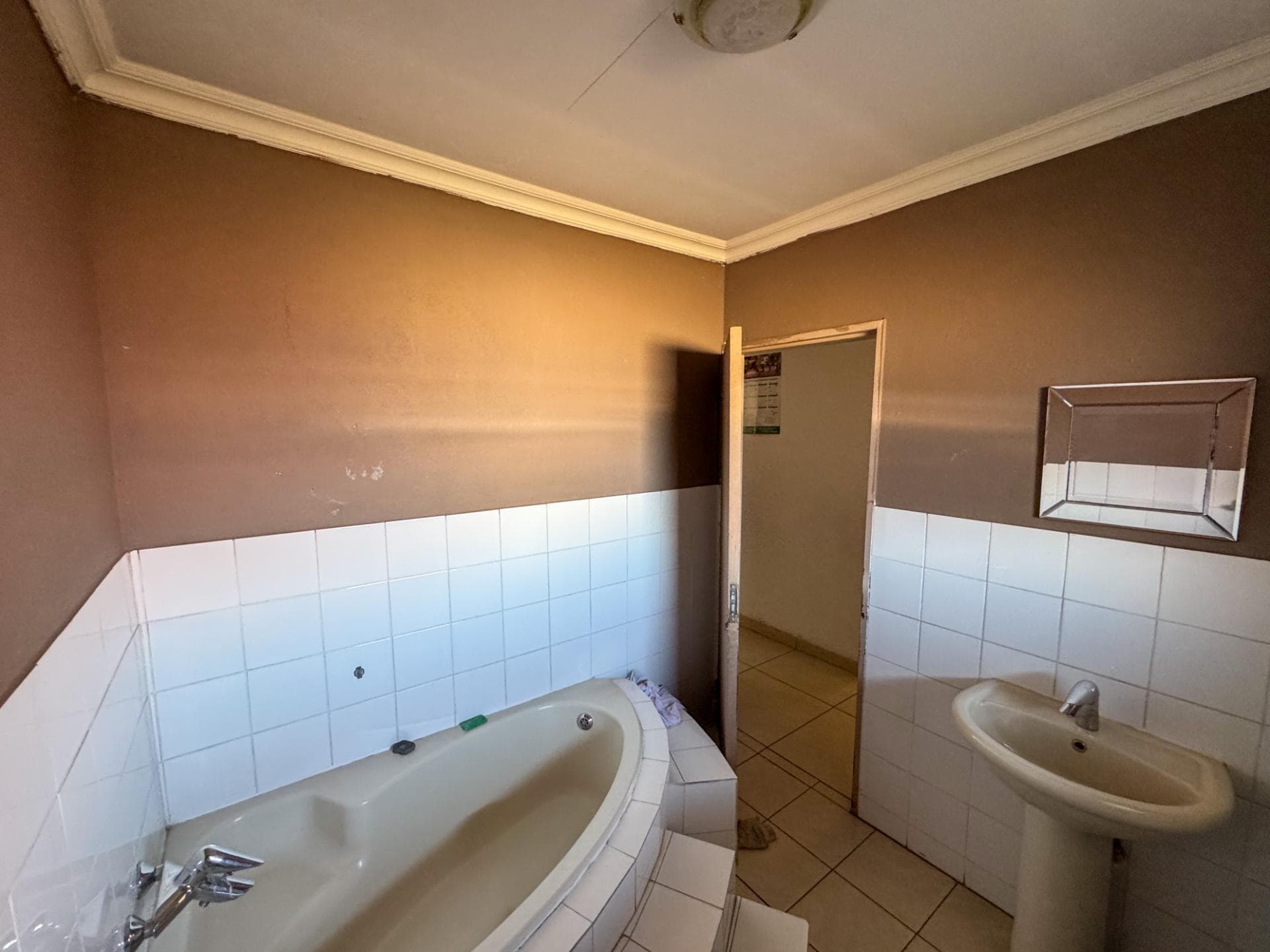 3 Bedroom House For Sale in Mondeor, Johannesburg — image 16