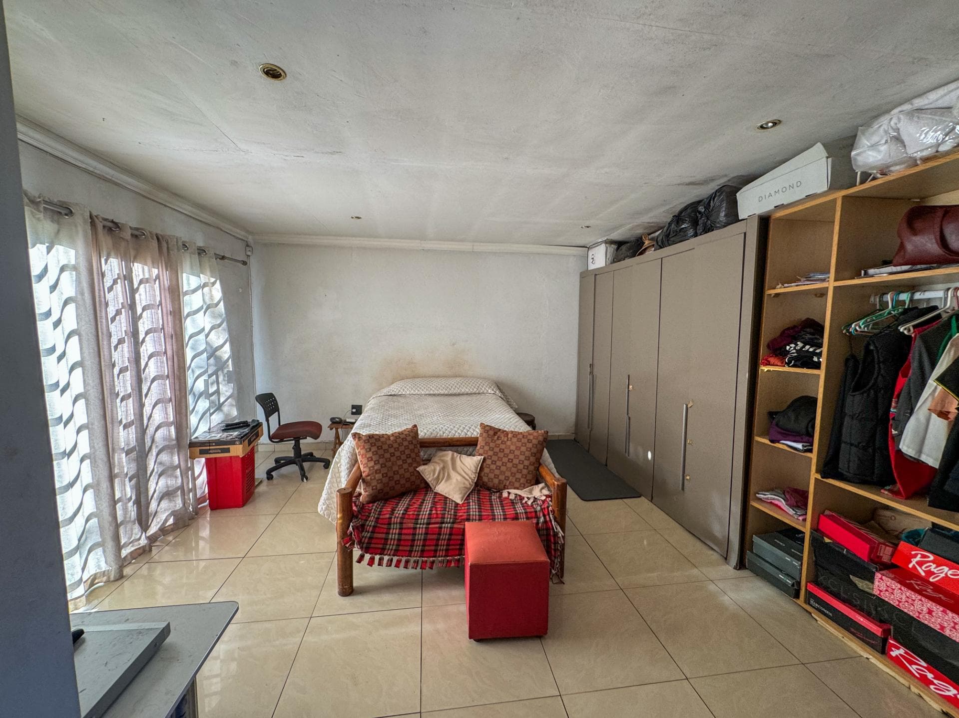3 Bedroom House For Sale in Mondeor, Johannesburg — image 7