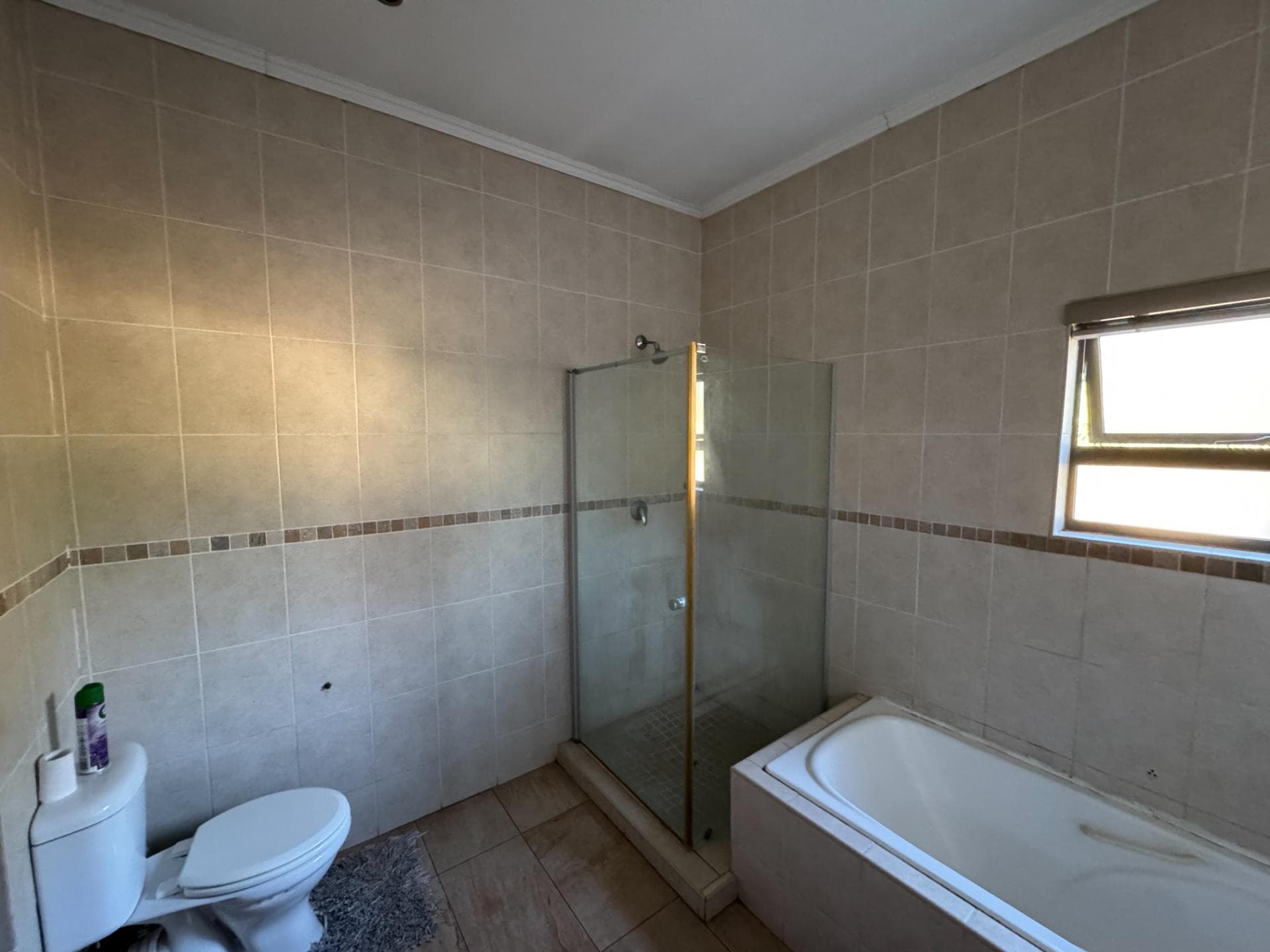 3 Bedroom House For Sale in Mondeor, Johannesburg — image 17