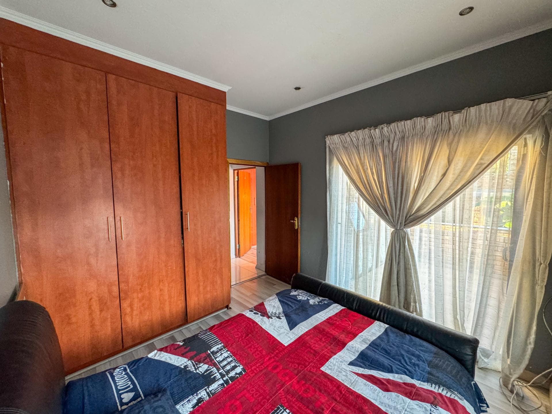 3 Bedroom House For Sale in Mondeor, Johannesburg — image 20