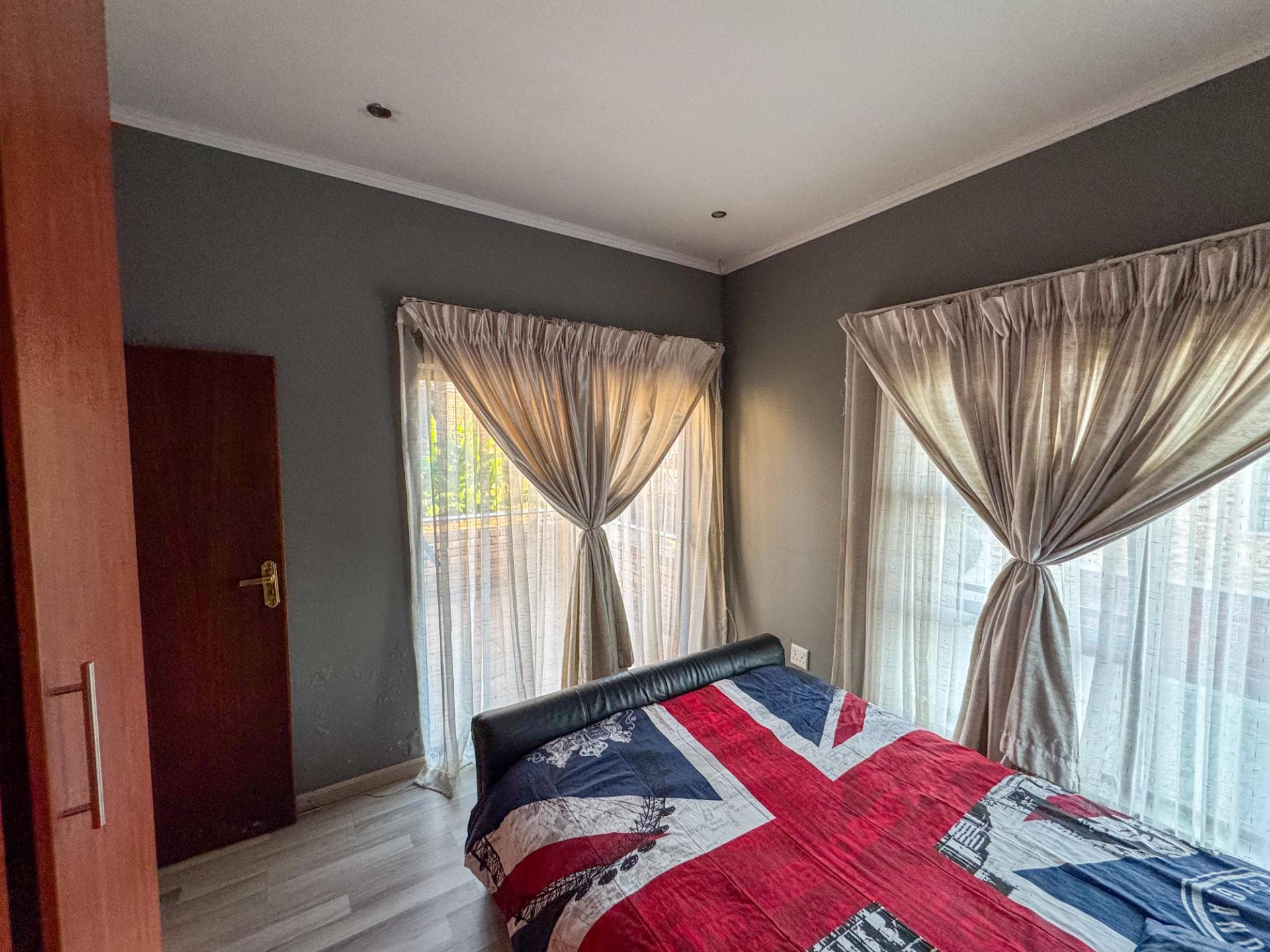 3 Bedroom House For Sale in Mondeor, Johannesburg — image 21