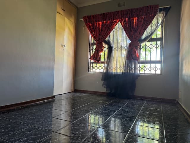 Dual-Income Alberton Home with Pool, Yard & Bachelor Unit — image 16