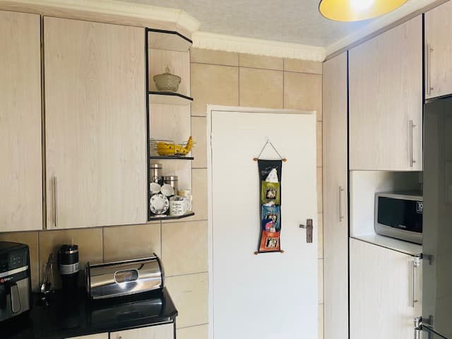 3 Bedroom House For Sale in Diepkloof Zone 4, Diepkloof — image 10