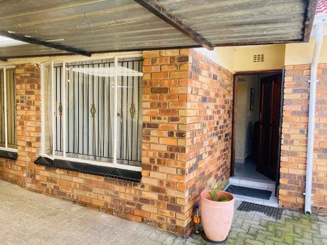 3 Bedroom House For Sale in Diepkloof Zone 4, Diepkloof — image 22
