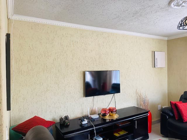 3 Bedroom House For Sale in Diepkloof Zone 4, Diepkloof — image 3