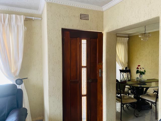 3 Bedroom House For Sale in Diepkloof Zone 4, Diepkloof — image 5