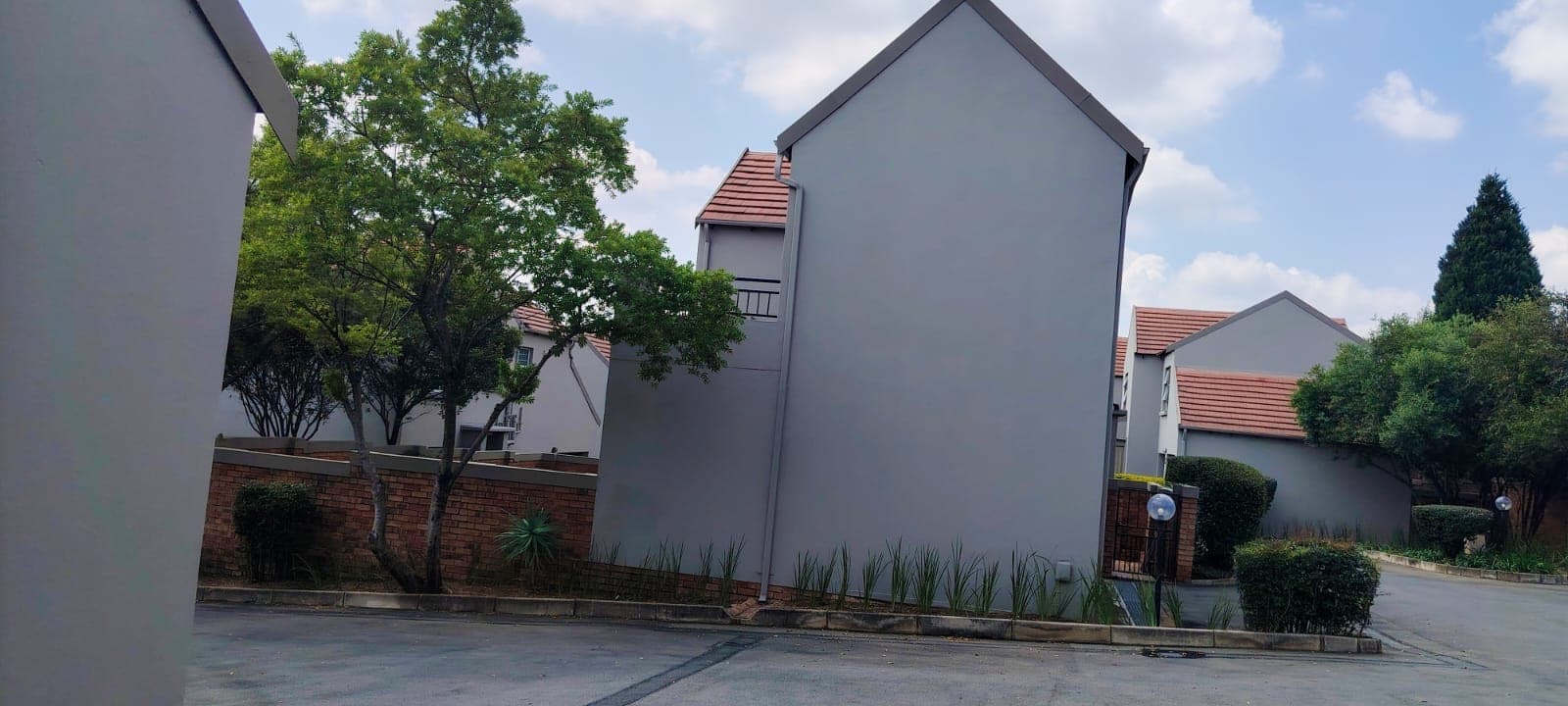 3 Bedroom Townhouse For Sale in Randburg Central, Randburg — image 3
