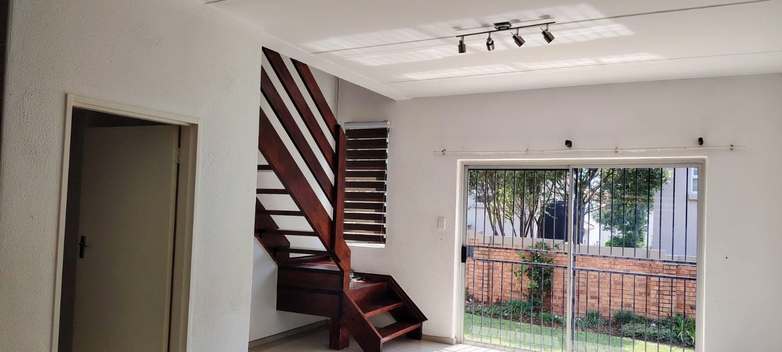 3 Bedroom Townhouse For Sale in Randburg Central, Randburg — image 7