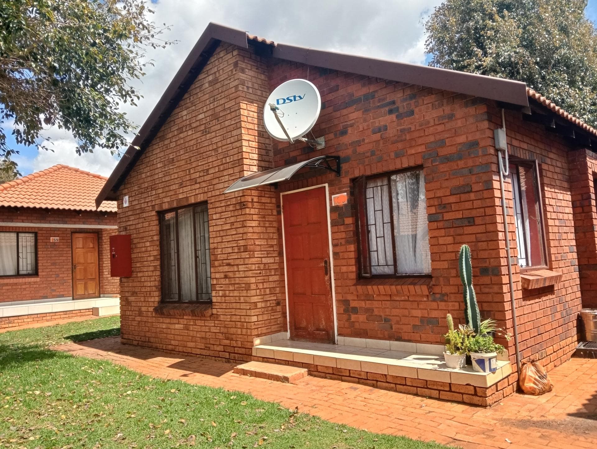 2 Bedroom Apartment / Flat For Sale in Protea Glen, Soweto — image 14