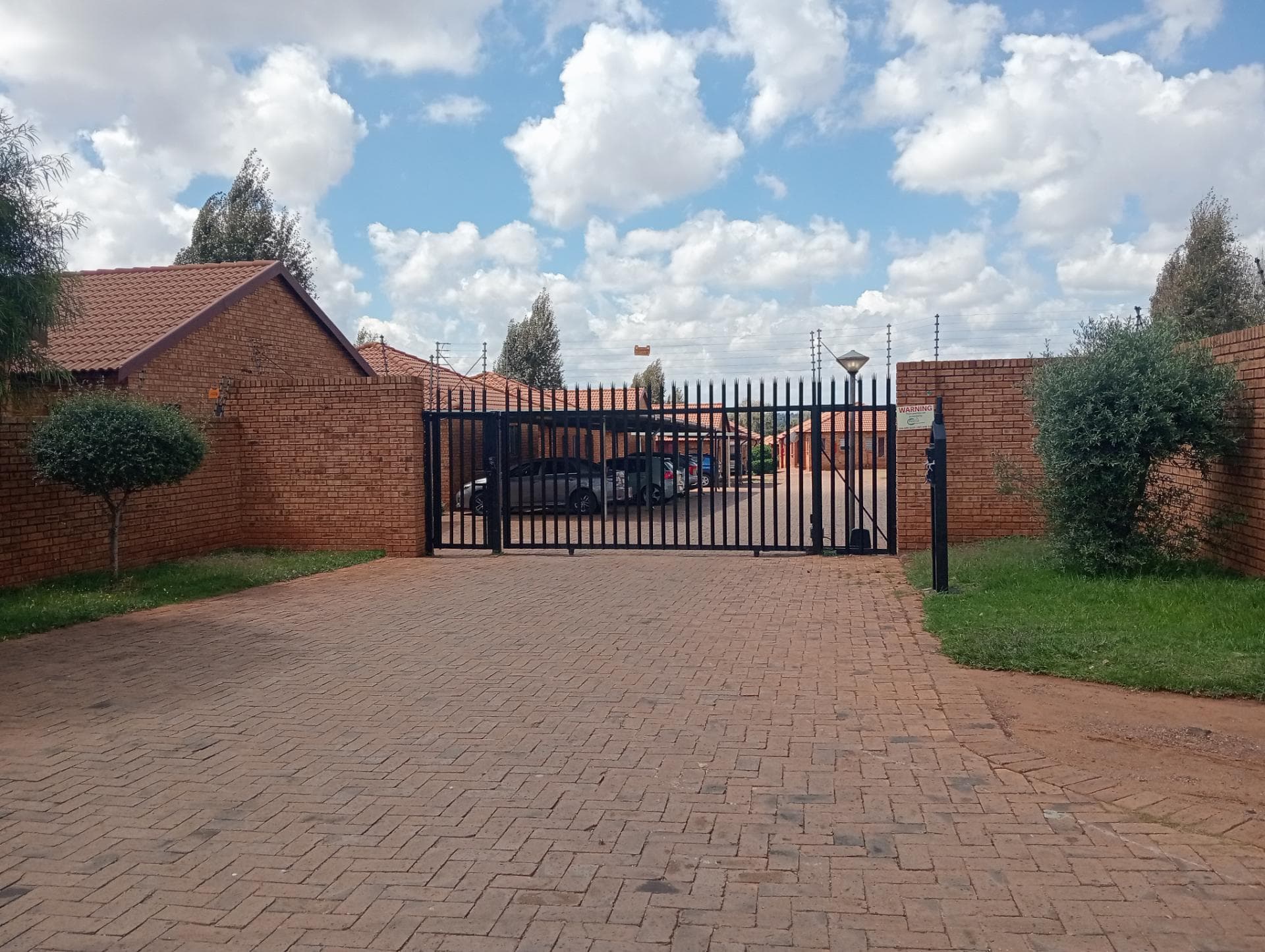2 Bedroom Apartment / Flat For Sale in Protea Glen, Soweto — image 18