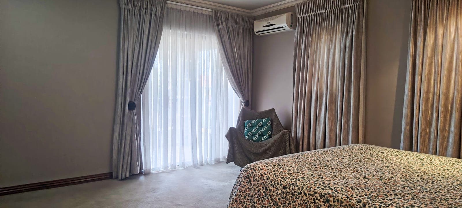 4 Bedroom House For Sale in Willowbrook, Roodepoort — image 21