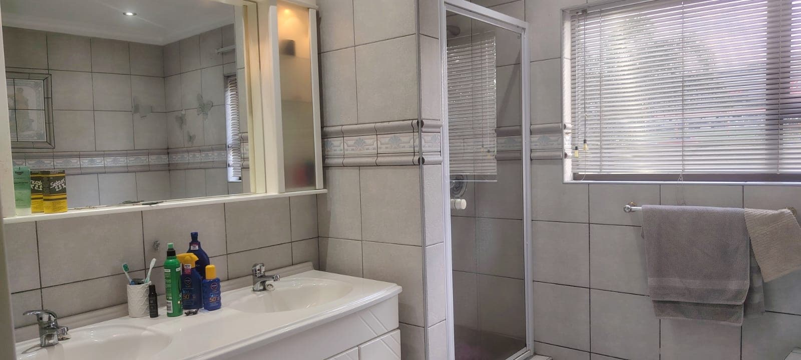 4 Bedroom House For Sale in Willowbrook, Roodepoort — image 30