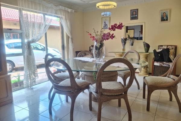 7 Bedroom House For Sale in Diepkloof, Diepkloof — image 15