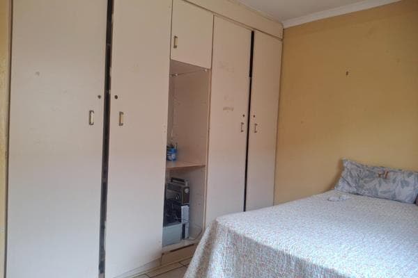 7 Bedroom House For Sale in Diepkloof, Diepkloof — image 24