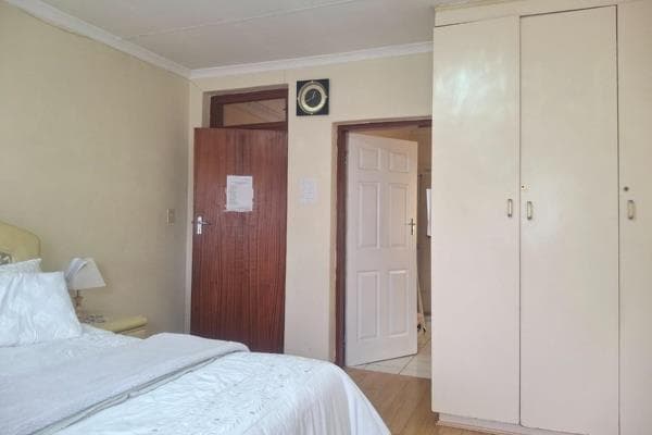 7 Bedroom House For Sale in Diepkloof, Diepkloof — image 29