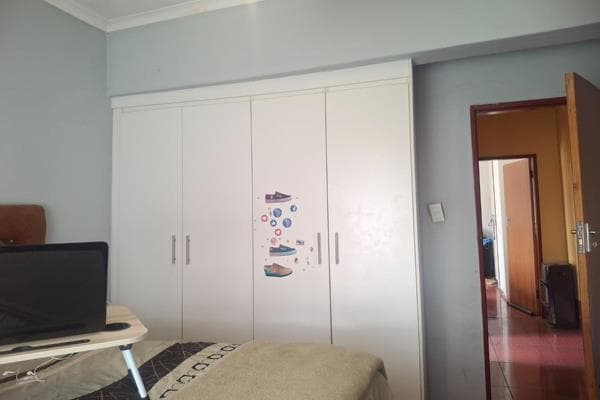 7 Bedroom House For Sale in Diepkloof, Diepkloof — image 35