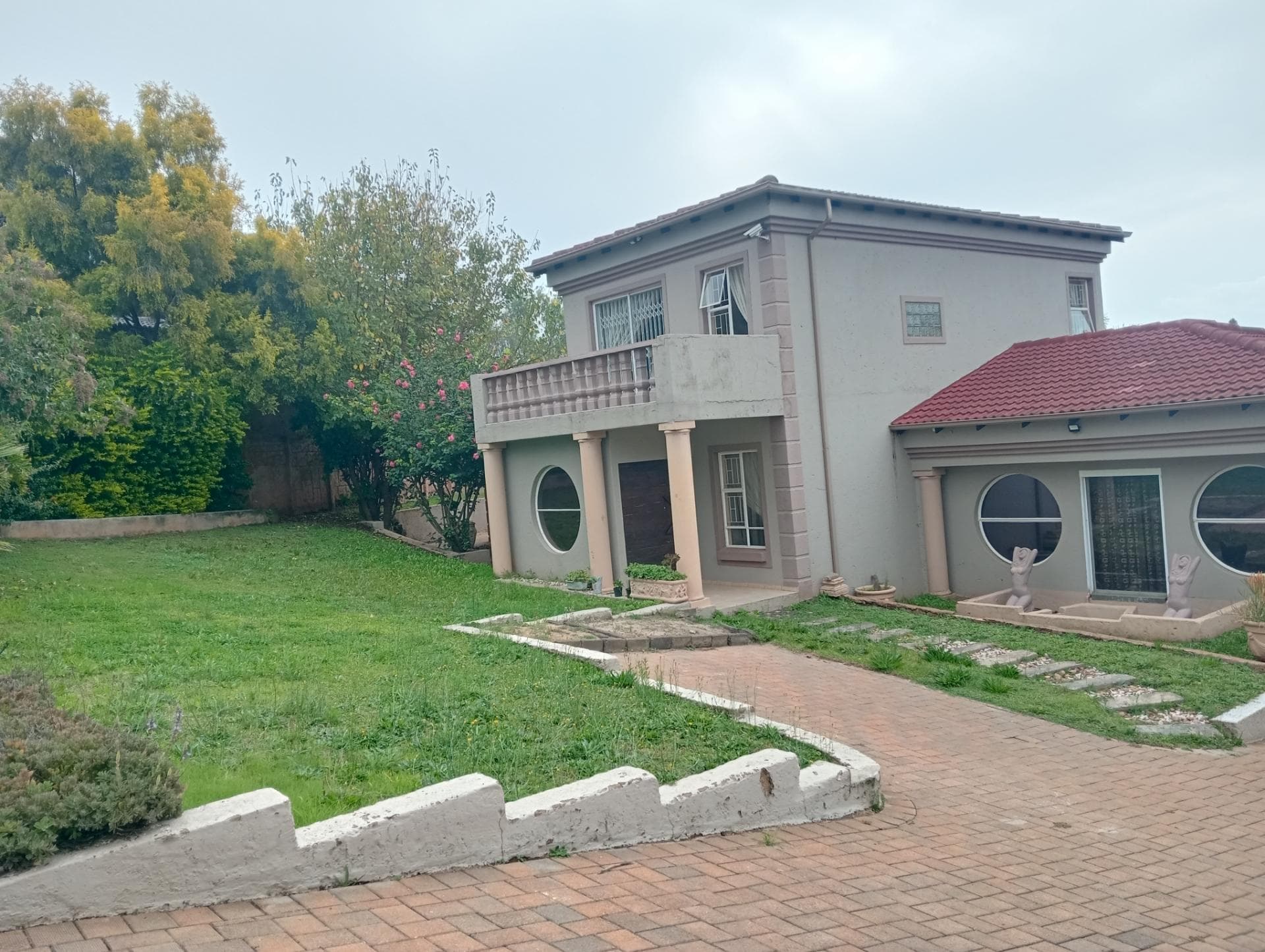 5 Bedroom House For Sale in Rangeview Ext 4, Krugersdorp
