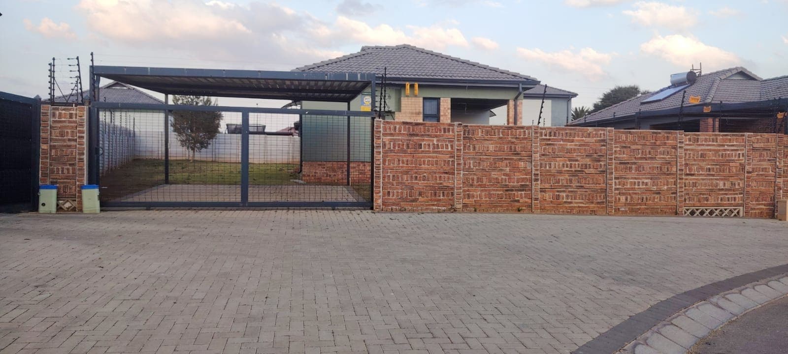 4 Bedroom House For Sale in Mindalore, Krugersdorp — image 29