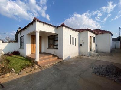 House For Sale in Diepkloof, Diepkloof