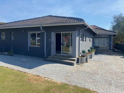 Apartment / Flat For Rent in Wentworth Park, Krugersdorp