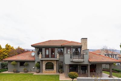 House For Sale in Ruimsig Country Estate, Krugersdorp